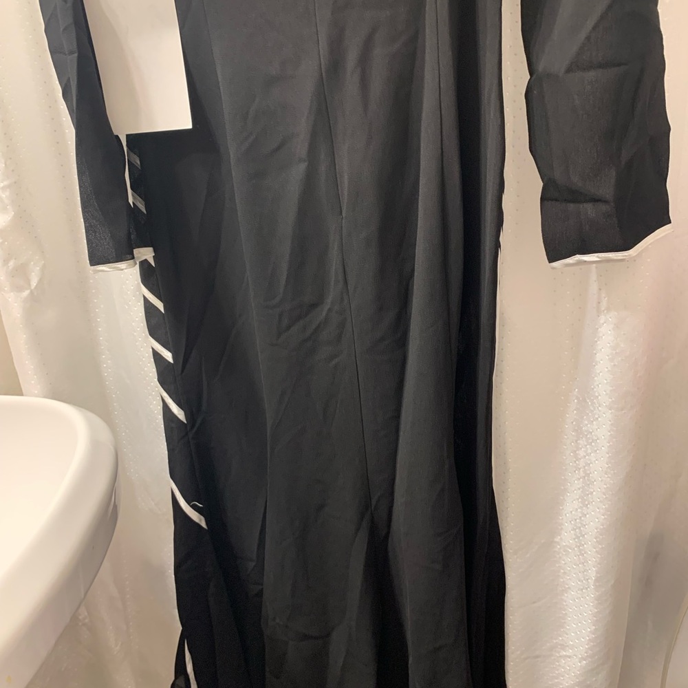 Dress - Picture 8 of 9